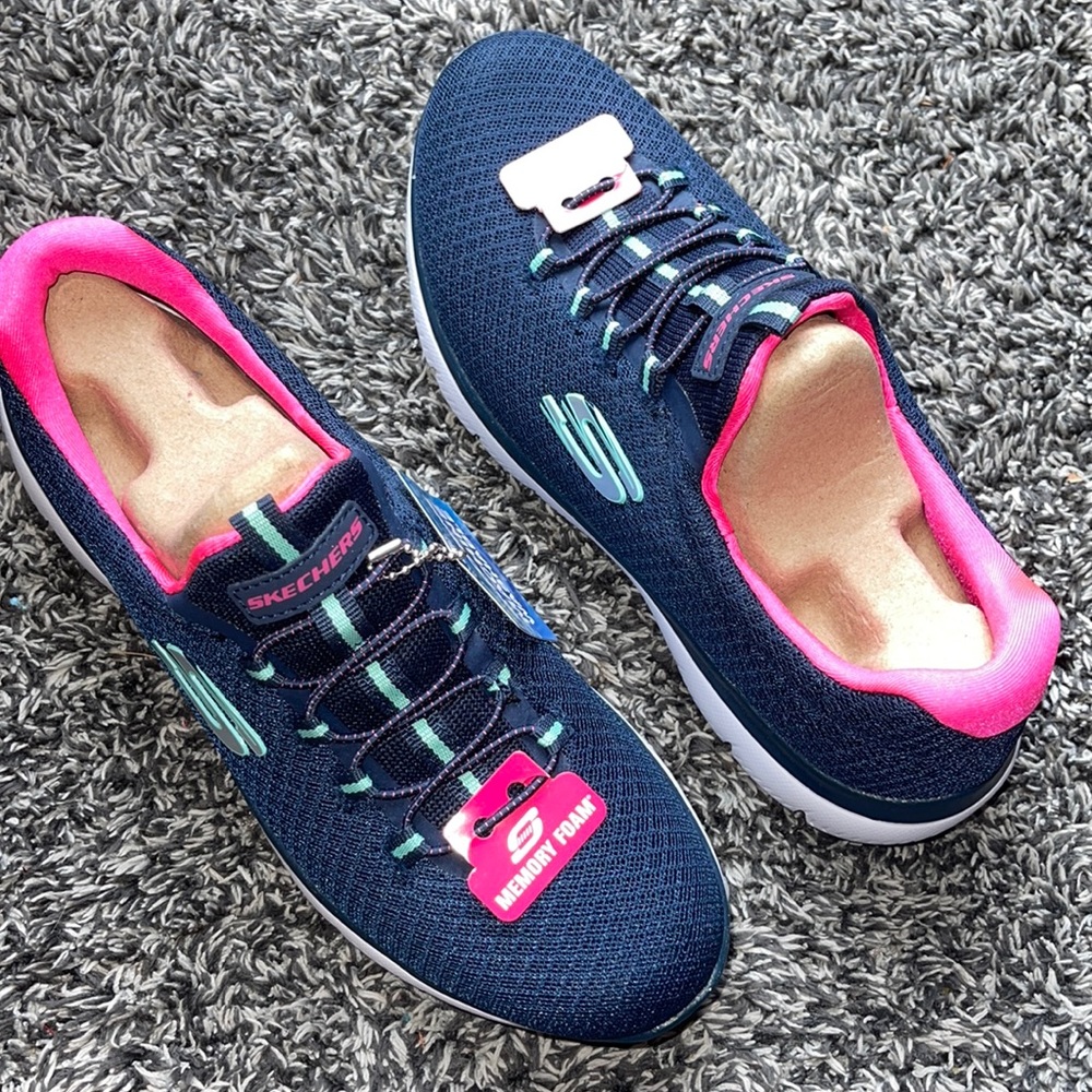 Sketchers memory foam sneakers